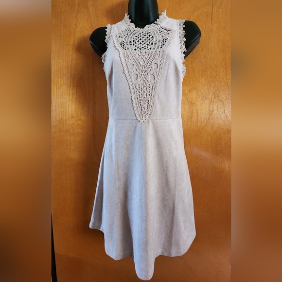 NWT Alya Faux Suade Lace Dress - Picture 8 of 10